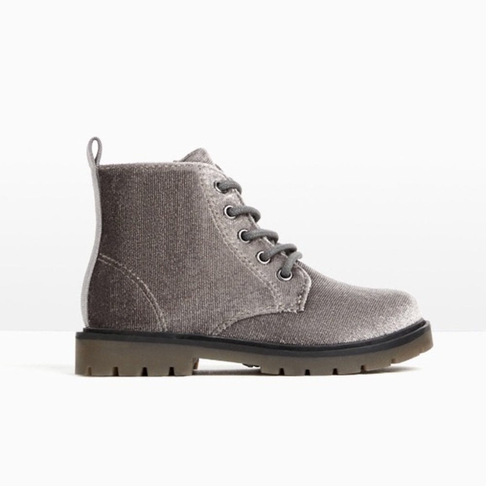 Zara Baby Gray Velvet Boots